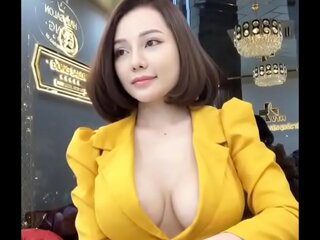 섹시한 베트남 인공 지능?